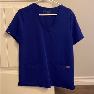 Figs scrub top